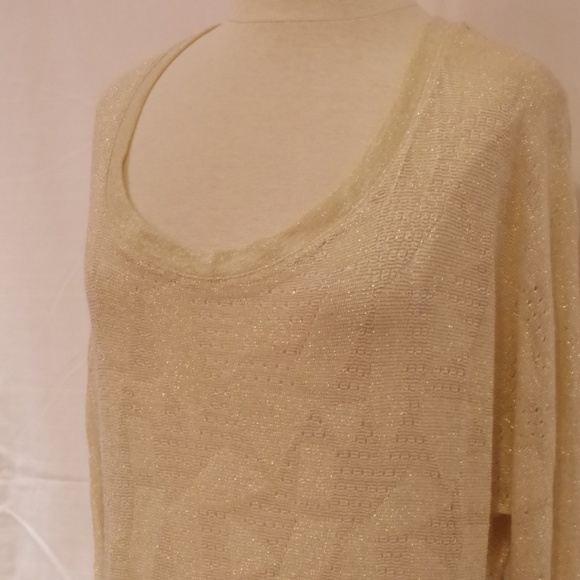 Vero Moda Metallic Gold Scoop Back Knit Top- Sz. L - Picture 2 of 4